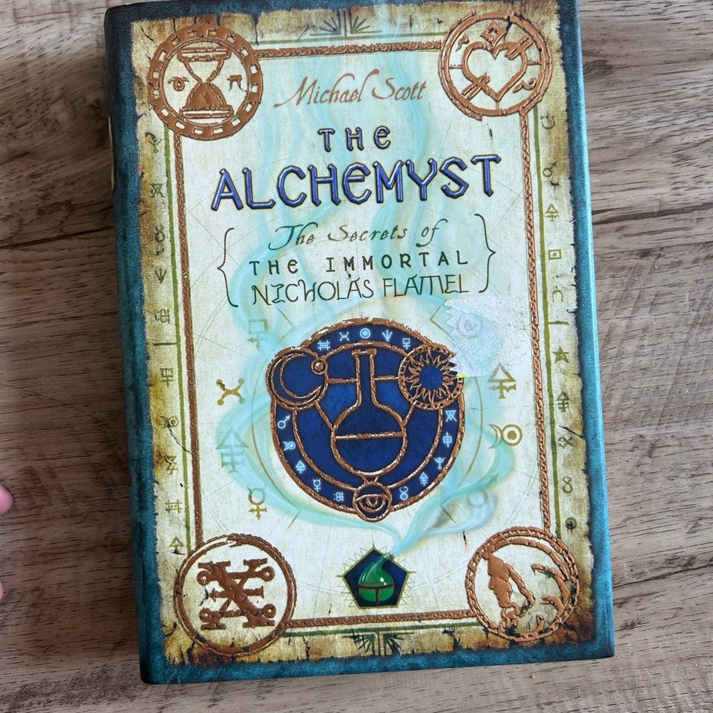 The Alchemyst by Michael Scott